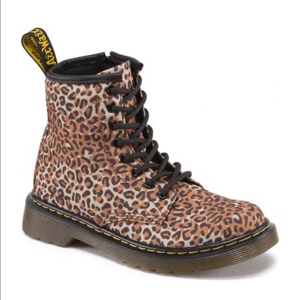 ➳ NWOB ➳ Leopard print Dr Martens Delaney Boots